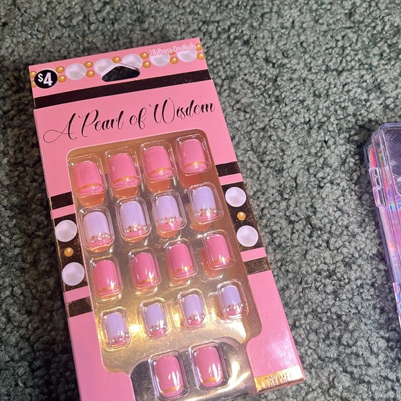 Square-Shaped Pink Girlie Press-On Nails Bundle 🎀 - Picture 2 of 5